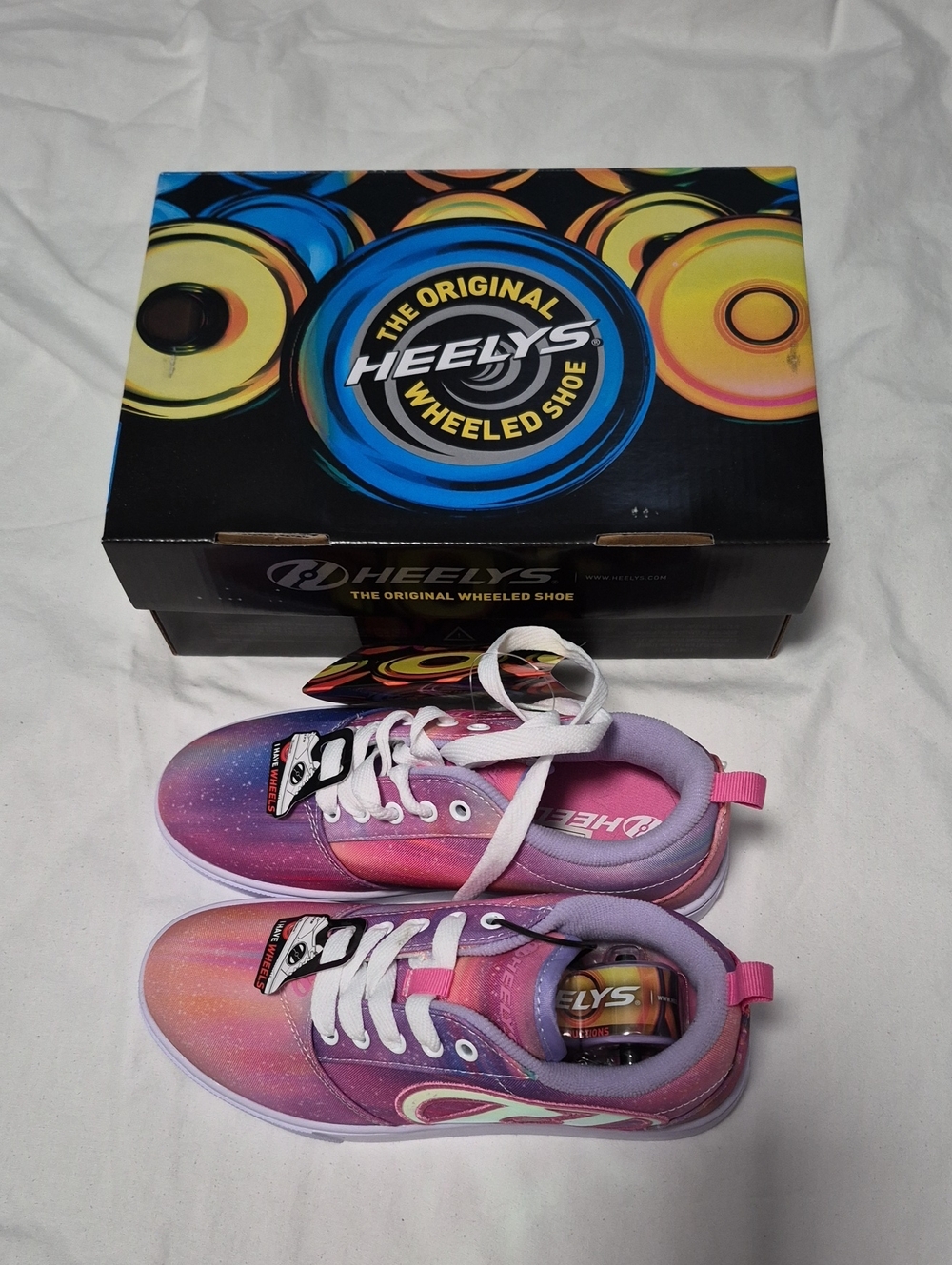 Heelys Kids Pink & Purple Galaxy Wheeled Sneakers Youth 4